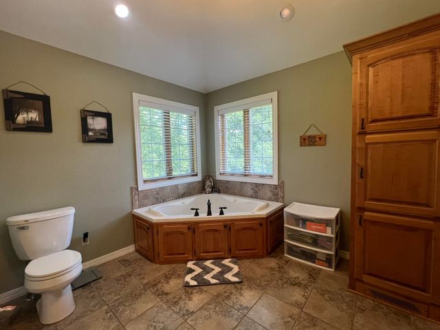 7876 County Road 3400, Mountain View, MO 65548