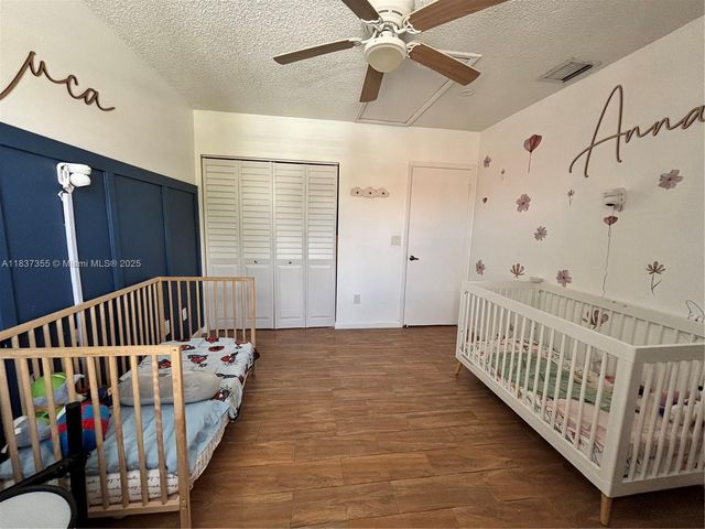 11236 SW 11 ST, Pembroke Pines, FL 33025