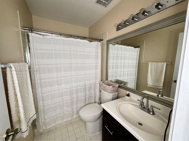 11236 SW 11 ST, Pembroke Pines, FL 33025
