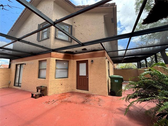 11236 SW 11 ST, Pembroke Pines, FL 33025
