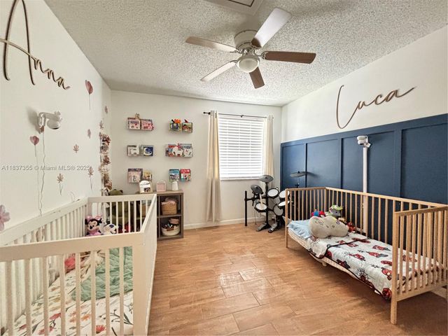 11236 SW 11 ST, Pembroke Pines, FL 33025