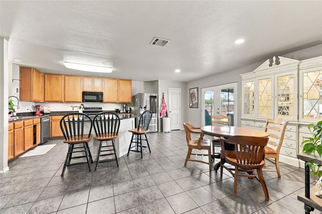 212 Cheyenne Drive, Waxahachie, TX 75165