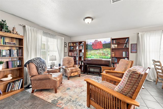 212 Cheyenne Drive, Waxahachie, TX 75165