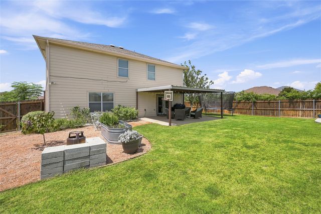 212 Cheyenne Drive, Waxahachie, TX 75165