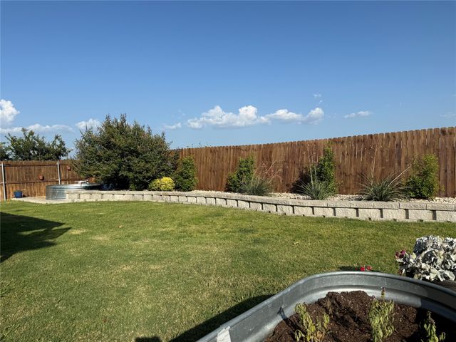 212 Cheyenne Drive, Waxahachie, TX 75165