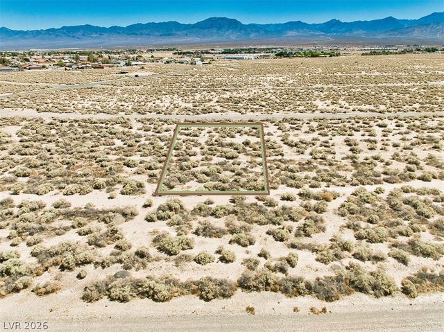 961 East Jacaranda Street, Pahrump, NV 89048