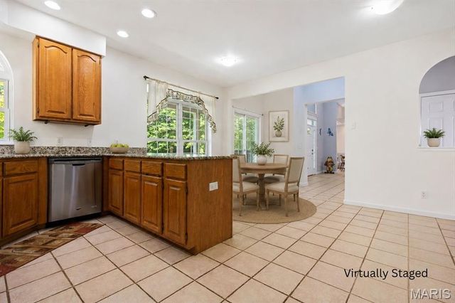 4 Hahn Estate Road, Winfield, MO 63389