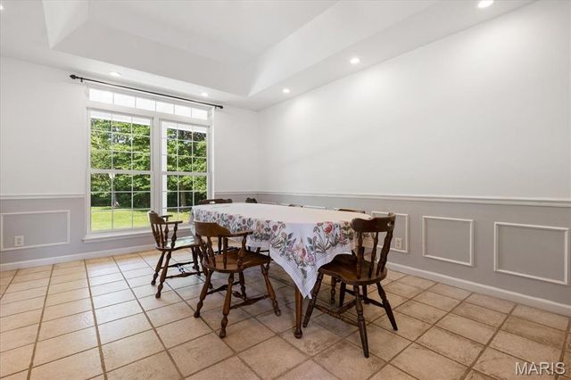 4 Hahn Estate Road, Winfield, MO 63389