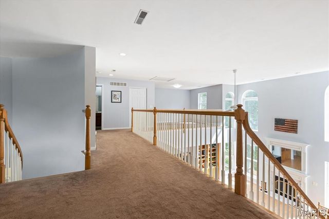 4 Hahn Estate Road, Winfield, MO 63389