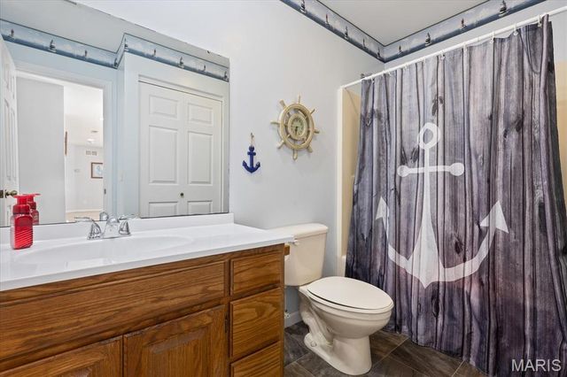 4 Hahn Estate Road, Winfield, MO 63389