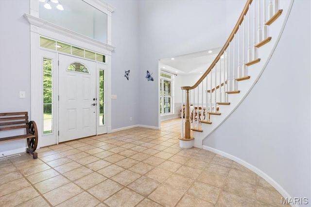 4 Hahn Estate Road, Winfield, MO 63389
