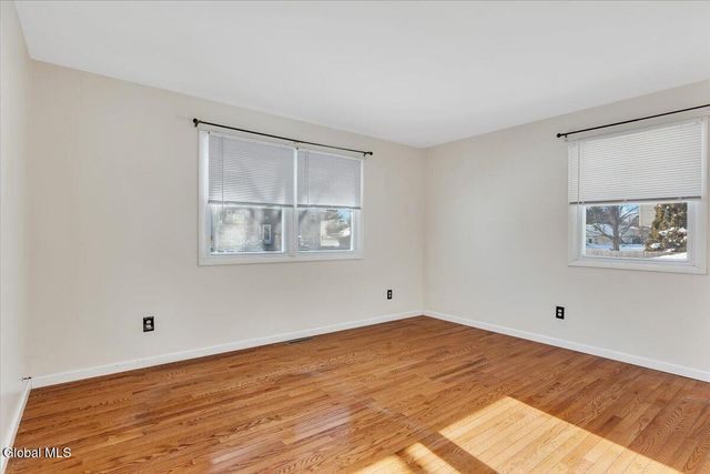 27 Lois Court, Colonie, NY 12205