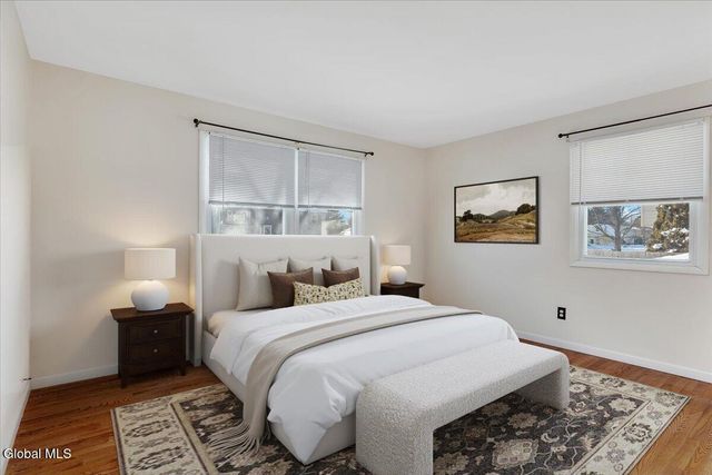 27 Lois Court, Colonie, NY 12205