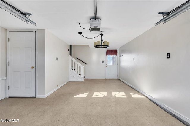 27 Lois Court, Colonie, NY 12205