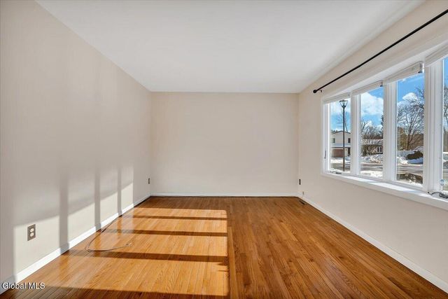 27 Lois Court, Colonie, NY 12205