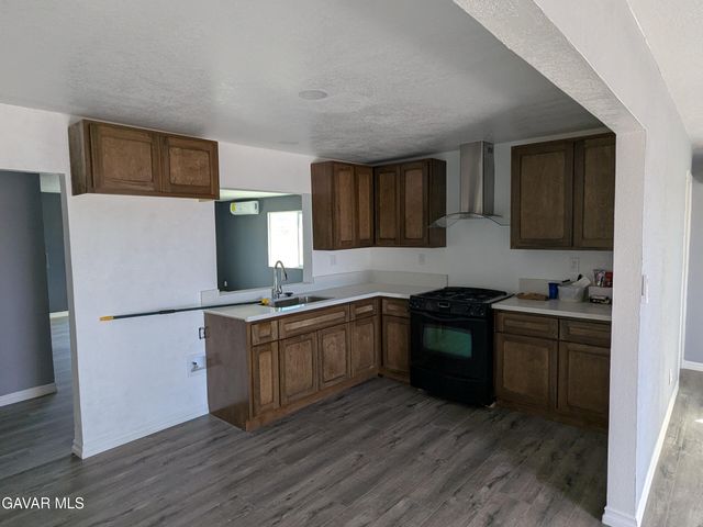 16855 Vista Del Oro Avenue, North Edwards, CA 93523