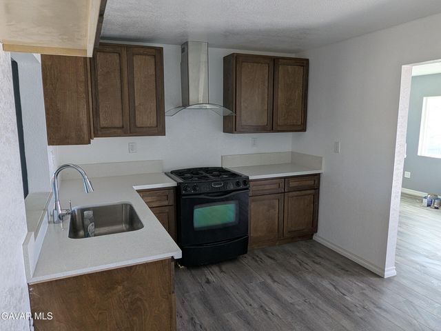 16855 Vista Del Oro Avenue, North Edwards, CA 93523