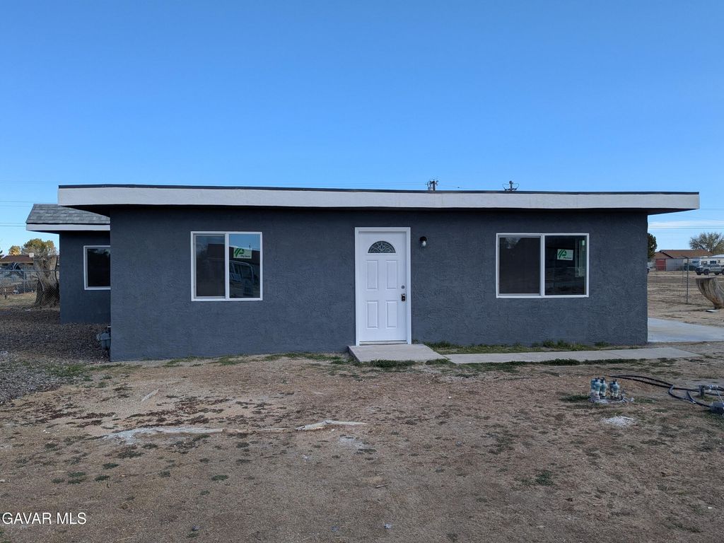 16855 Vista Del Oro Avenue, North Edwards, CA 93523