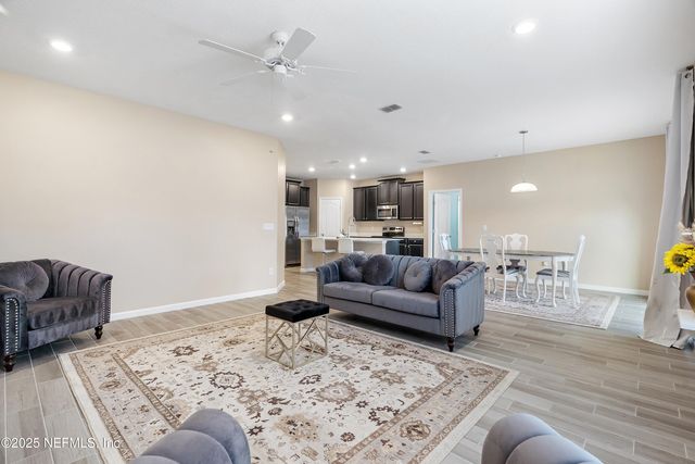 9973 PAVNES CREEK Drive, Jacksonville, FL 32222