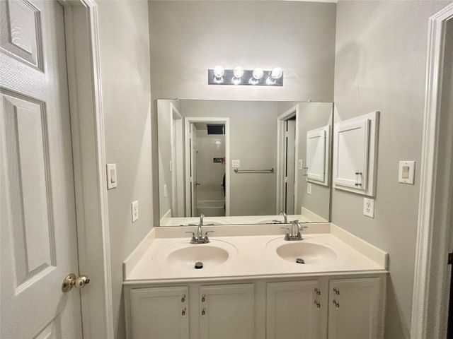 16807 Laguna Springs Drive, Houston, TX 77095