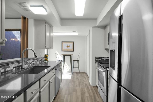 37300 N TOM DARLINGTON Drive F, Carefree, AZ 85377