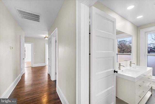 311 W MAIN ST, Purcellville, VA 20132