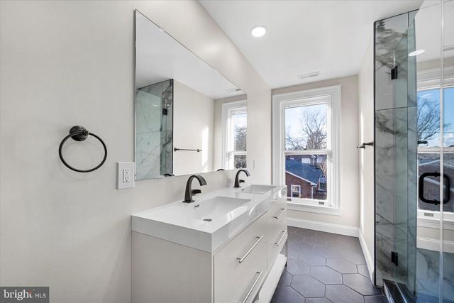 311 W MAIN ST, Purcellville, VA 20132