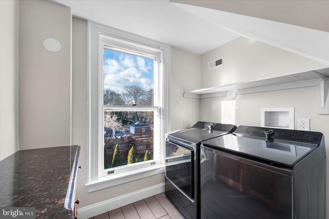 311 W MAIN ST, Purcellville, VA 20132