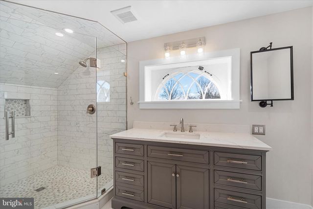 311 W MAIN ST, Purcellville, VA 20132