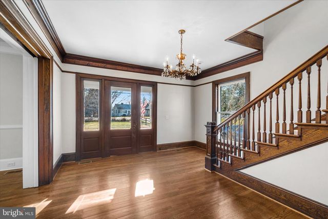 311 W MAIN ST, Purcellville, VA 20132