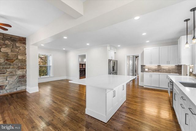 311 W MAIN ST, Purcellville, VA 20132