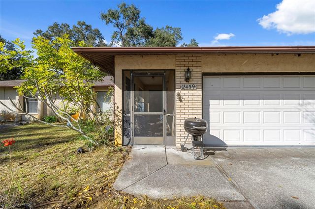 2439 FEIFFER CIRCLE, Sarasota, FL 34235