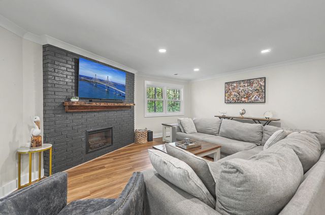 1854 Hutton Court, Charleston, SC 29407