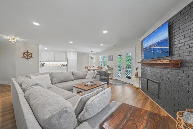 1854 Hutton Court, Charleston, SC 29407