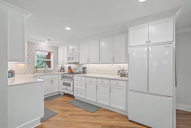 1854 Hutton Court, Charleston, SC 29407