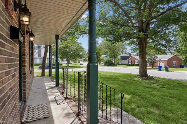 588 Windjammer CRES, Newport News, VA 23602