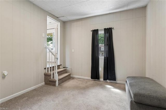 588 Windjammer CRES, Newport News, VA 23602
