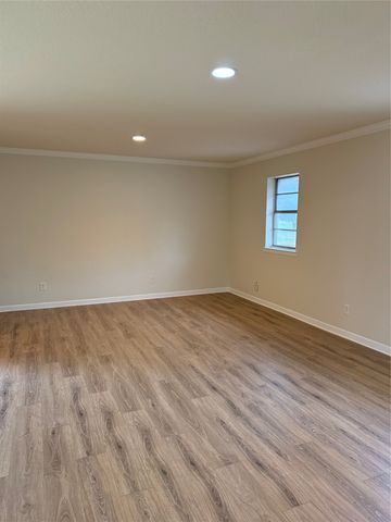 1315 Willow Creek Drive, Lancaster, TX 75146