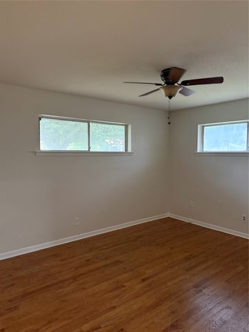 1315 Willow Creek Drive, Lancaster, TX 75146