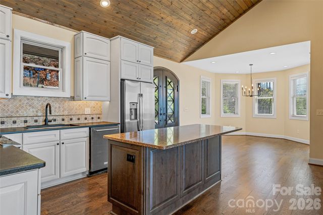 179 Serenity Ridge Trail, Asheville, NC 28804