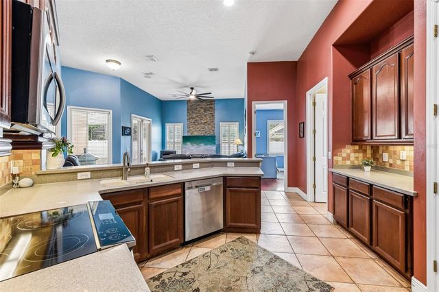 910 PARASOL PLACE, Oviedo, FL 32766