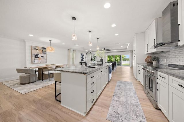 1907 BAY BOULEVARD, Indian Rocks Beach, FL 33785