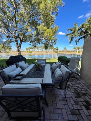 217 Berenger Walk, Royal Palm Beach, FL 33414