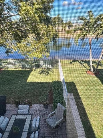 217 Berenger Walk, Royal Palm Beach, FL 33414