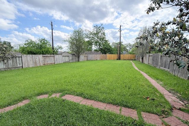11922 Harristown Dr Drive, Houston, TX 77047