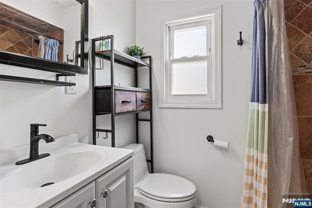 60 16th Avenue, Elmwood Park, NJ 07407