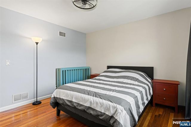 60 16th Avenue, Elmwood Park, NJ 07407