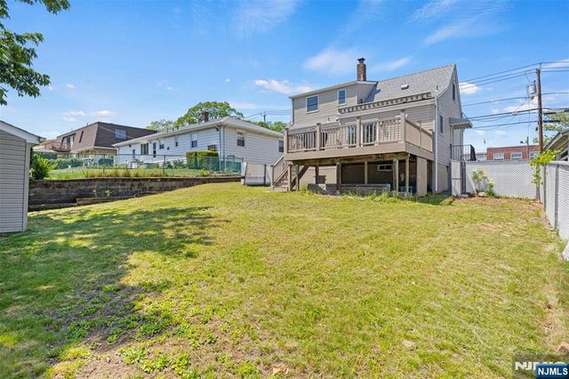 60 16th Avenue, Elmwood Park, NJ 07407