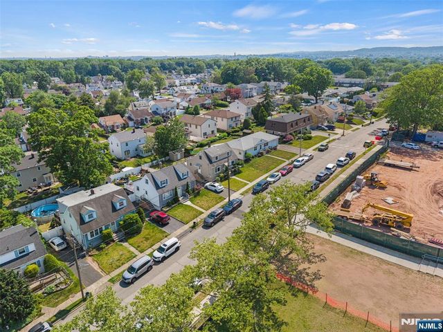 60 16th Avenue, Elmwood Park, NJ 07407