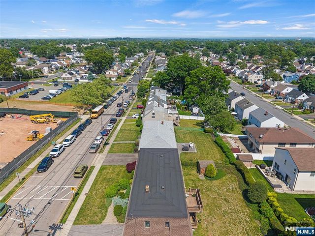 60 16th Avenue, Elmwood Park, NJ 07407